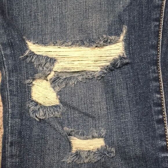 I d : 2 3  distressed stretch jeans. NWT - Picture 7 of 7